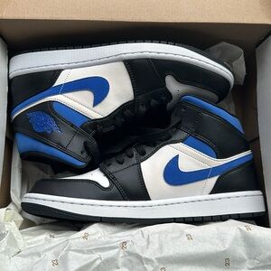 Jordan 1 mid racer blue